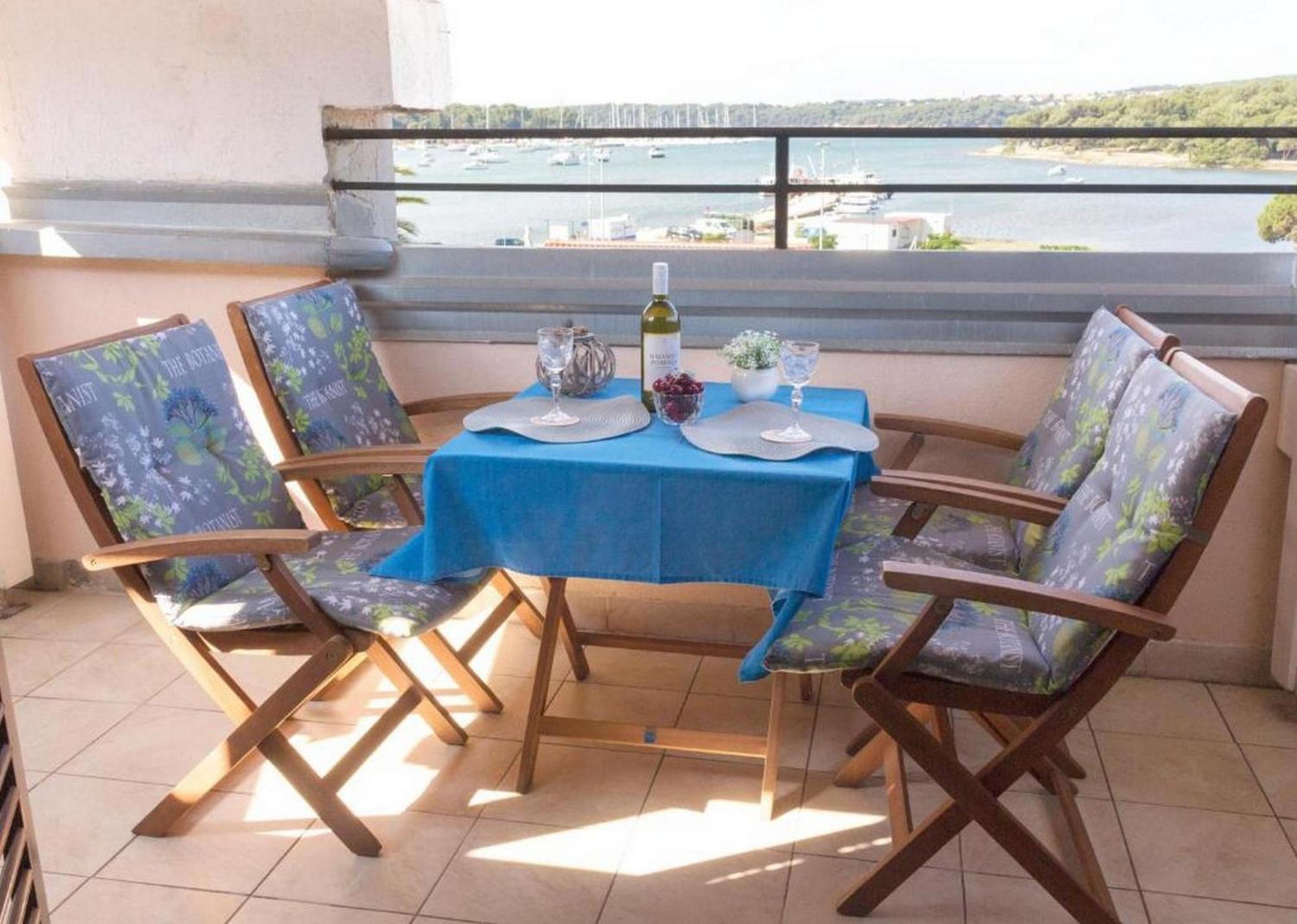 Rooms And Apartments Palma B&B Medulin Buitenkant foto