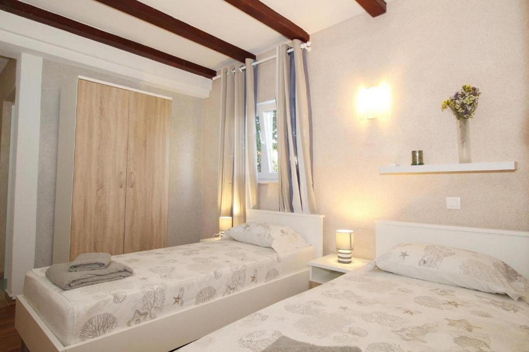 Rooms And Apartments Palma B&B Medulin Buitenkant foto
