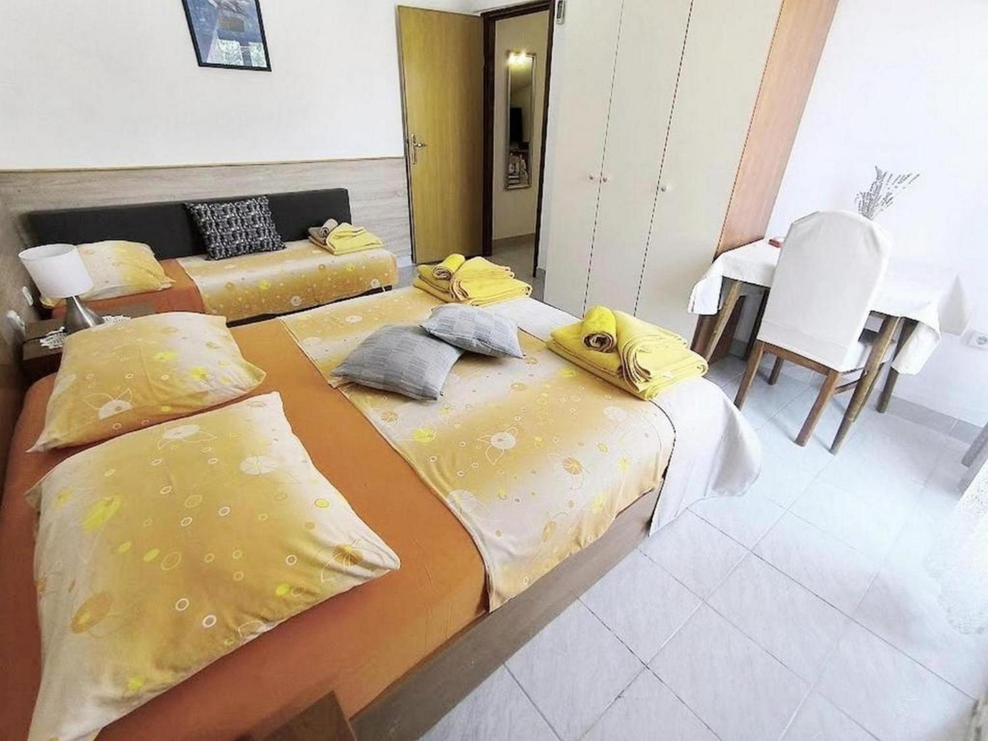Rooms And Apartments Palma B&B Medulin Buitenkant foto